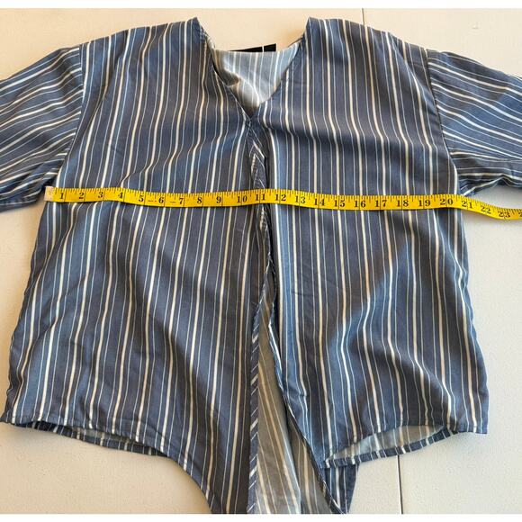 Nina Leonard Top Women Small Chambray Blue White Striped Short Sleeve Faux Wrap - Picture 5 of 10